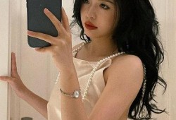 国产经典自拍,捕捉时代光影，展现青春风采